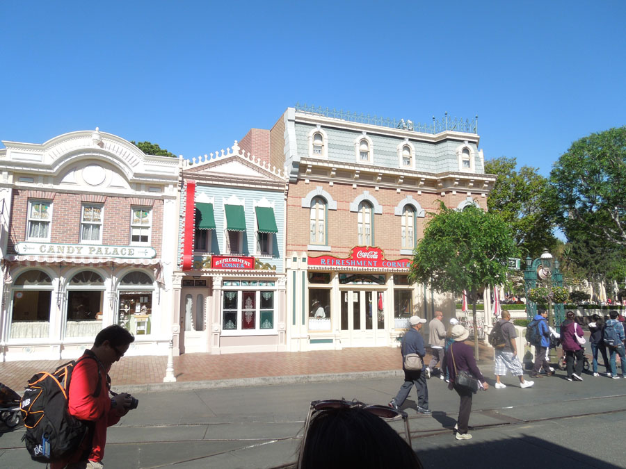 Disneyland Main Street Picture